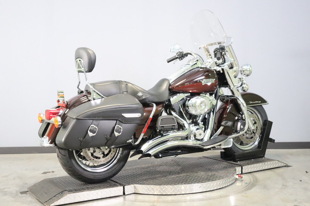 2011 Harley-Davidson Road King Classic FLHR - Photo 8