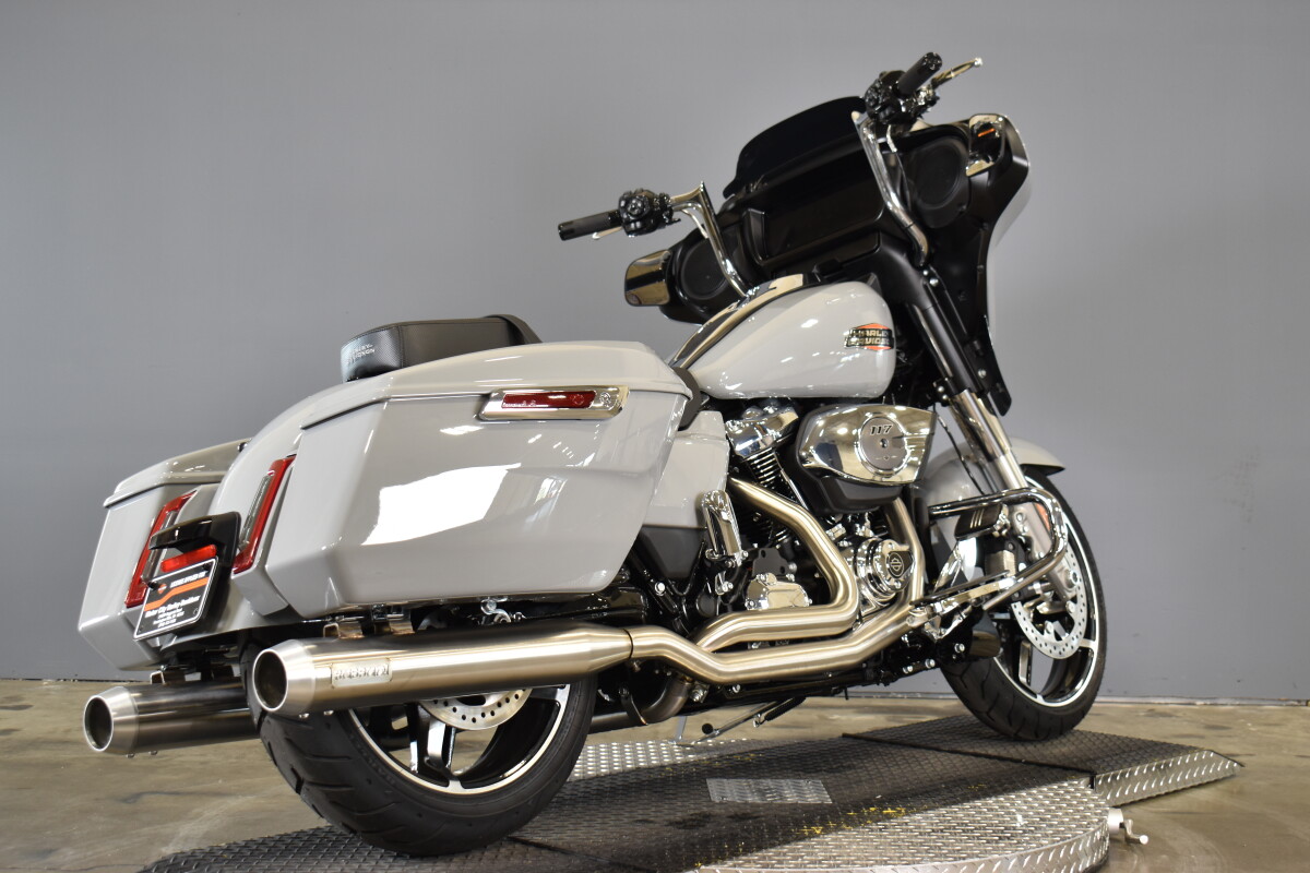 2024 Harley-Davidson Street Glide FLHX - Photo 9
