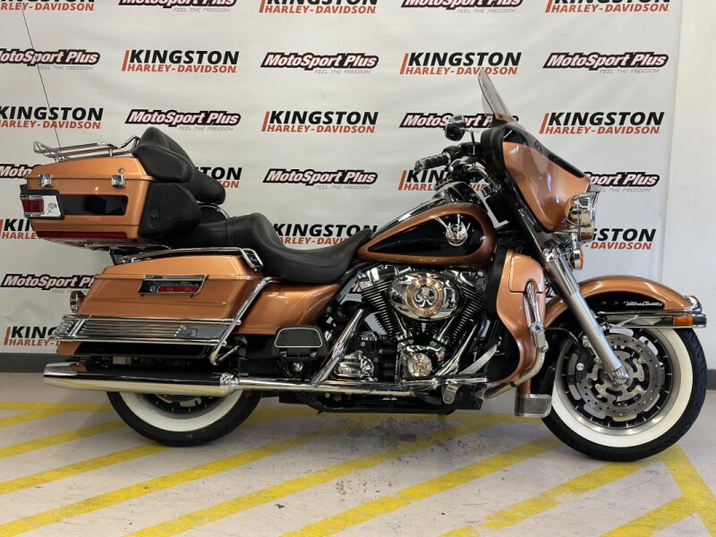 2008 Harley-Davidson<sup>®</sup> Electra Glide® Ultra Classic® 105th Anniversary Copper Pearl & Vivi