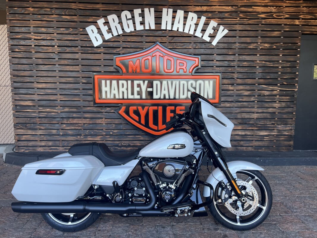 2025 Harley Davidson Street Glide FLHX - Photo 9