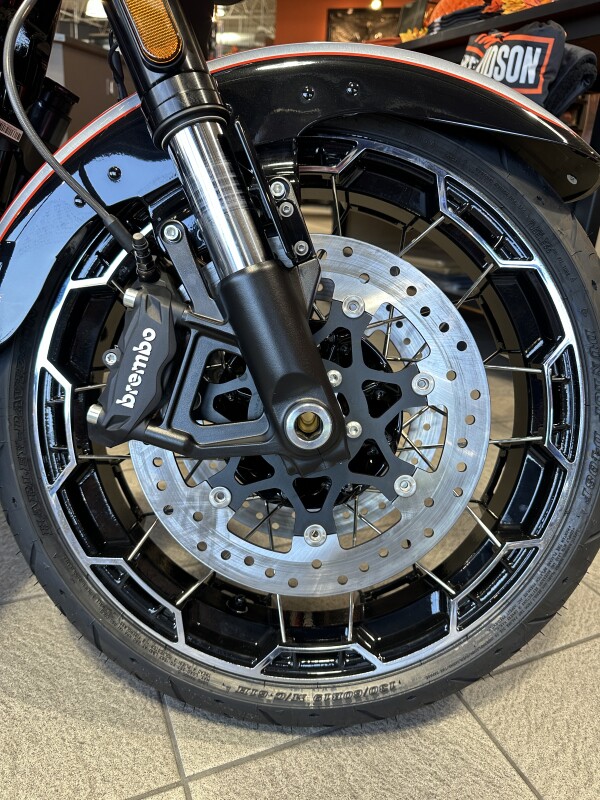 FLHXSE 2024 CVO Street Glide - Photo 7