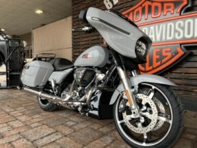 2025 Harley Davidson Street Glide FLHX thumb 3