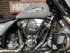 2025 Harley Davidson Street Glide FLHX thumb 2