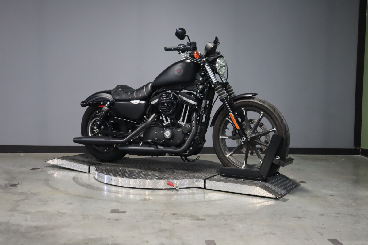 2022 Harley-Davidson Iron 883 XL 883N - Photo 2
