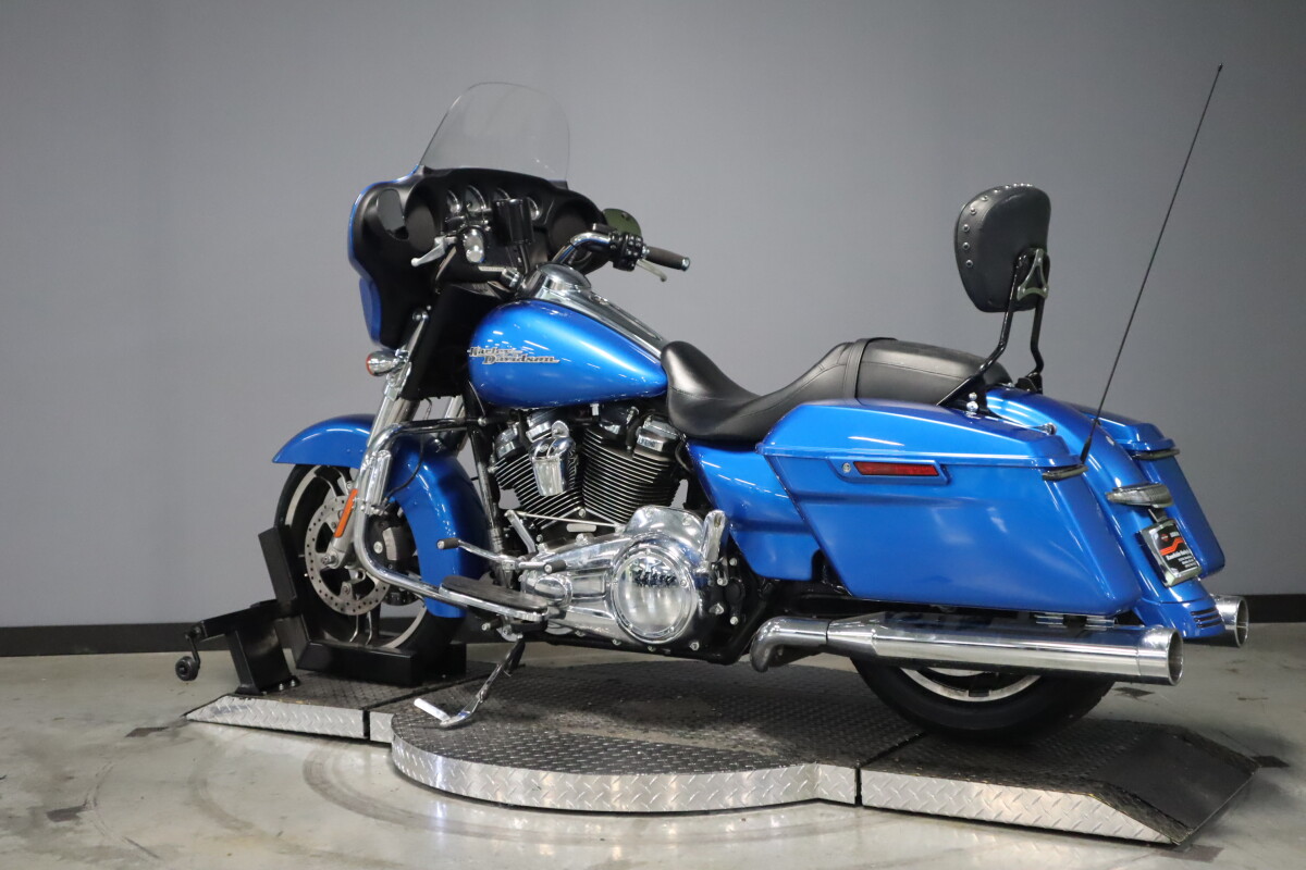 2018 Harley-Davidson Street Glide FLHX - Photo 5