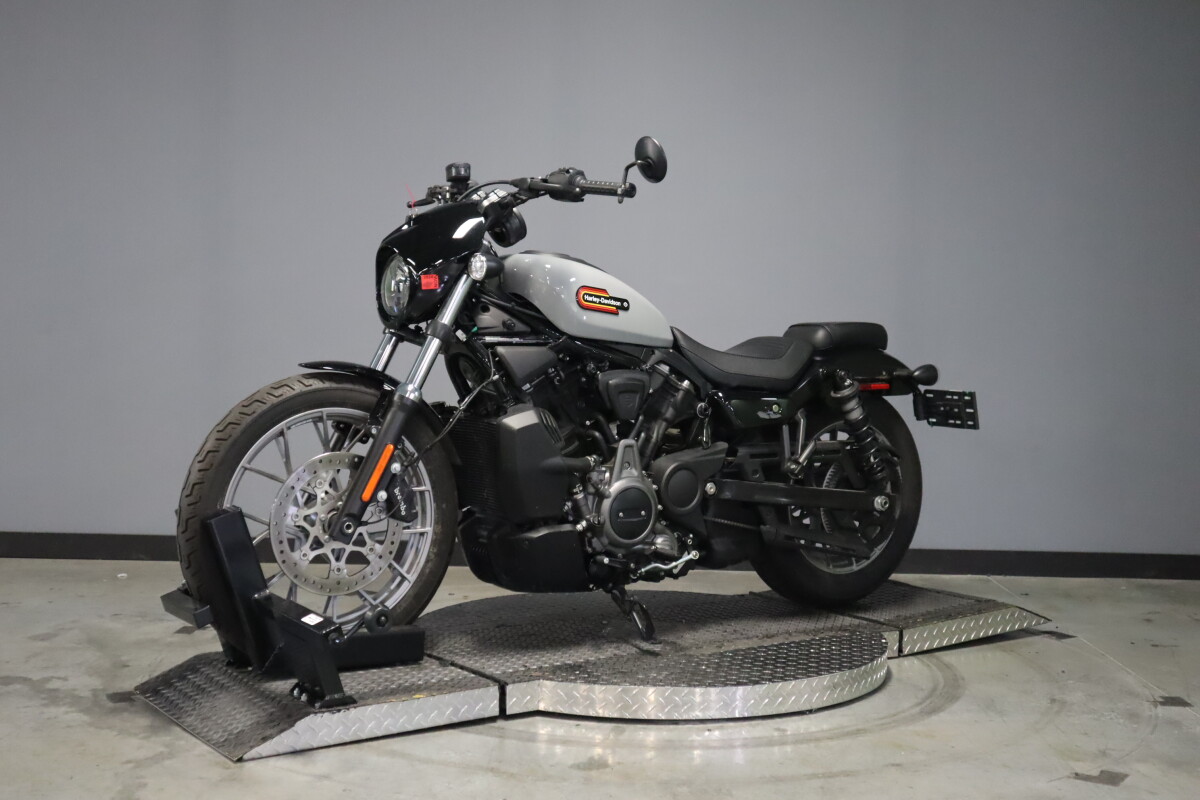 2024 Harley-Davidson® Nightster™ RH975, photo 8