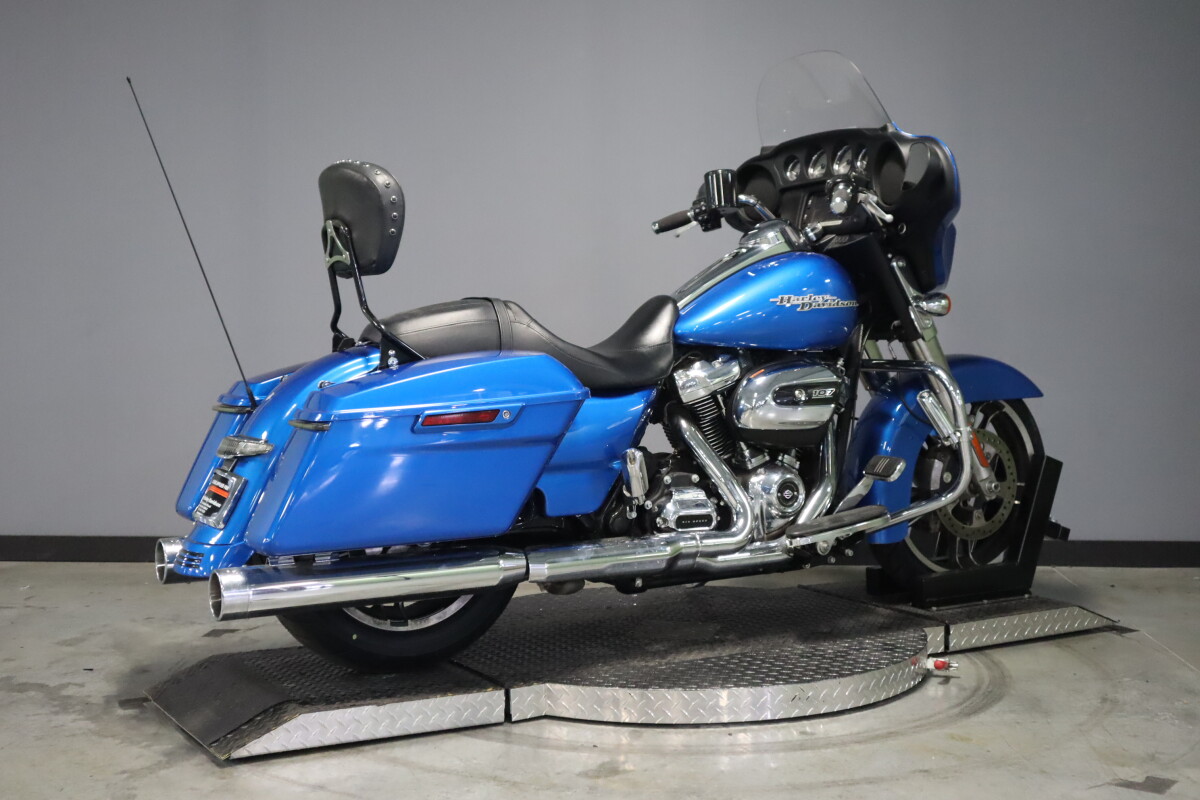 2018 Harley-Davidson Street Glide FLHX - Photo 9