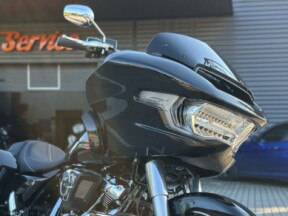 2026 Harley-Davidson<sup>®</sup> Road Glide® Vivid Black thumb 3