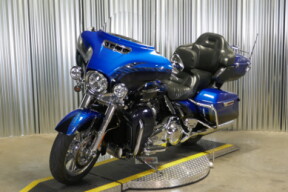 FLHTKSE 2014 CVO™ Electra Glide Ultra Limited® thumb 1