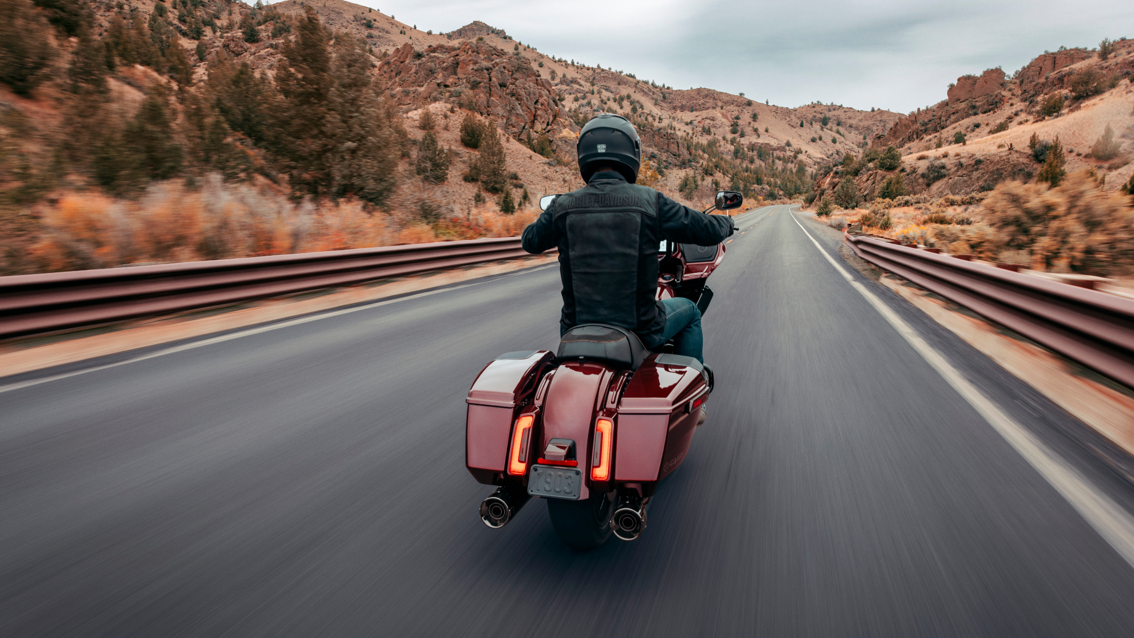 2024 Harley-Davidson® CVO™ Road Glide® Riding Through The Dessert