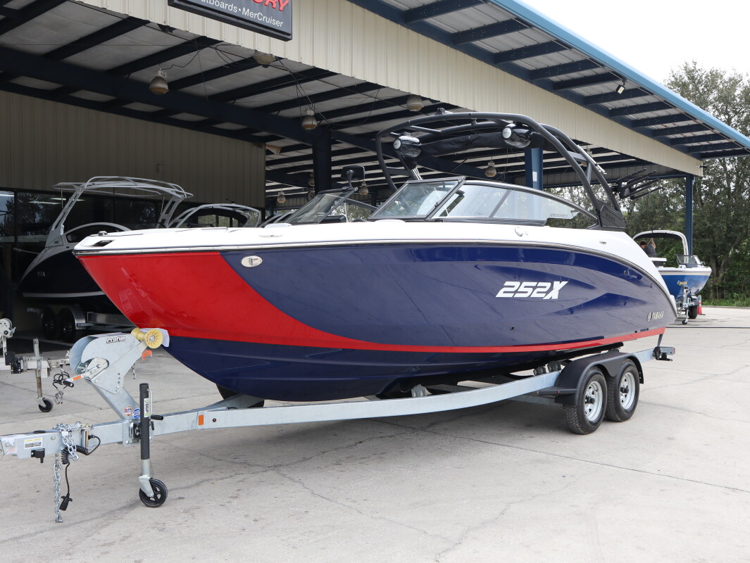 New 2025 Yamaha Boats 252XE, 32750 Longwood - Boat Trader
