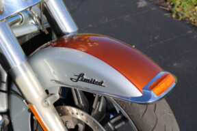 FLHTK 2014 Electra Glide<sup>®</sup> Ultra Limited thumb 2