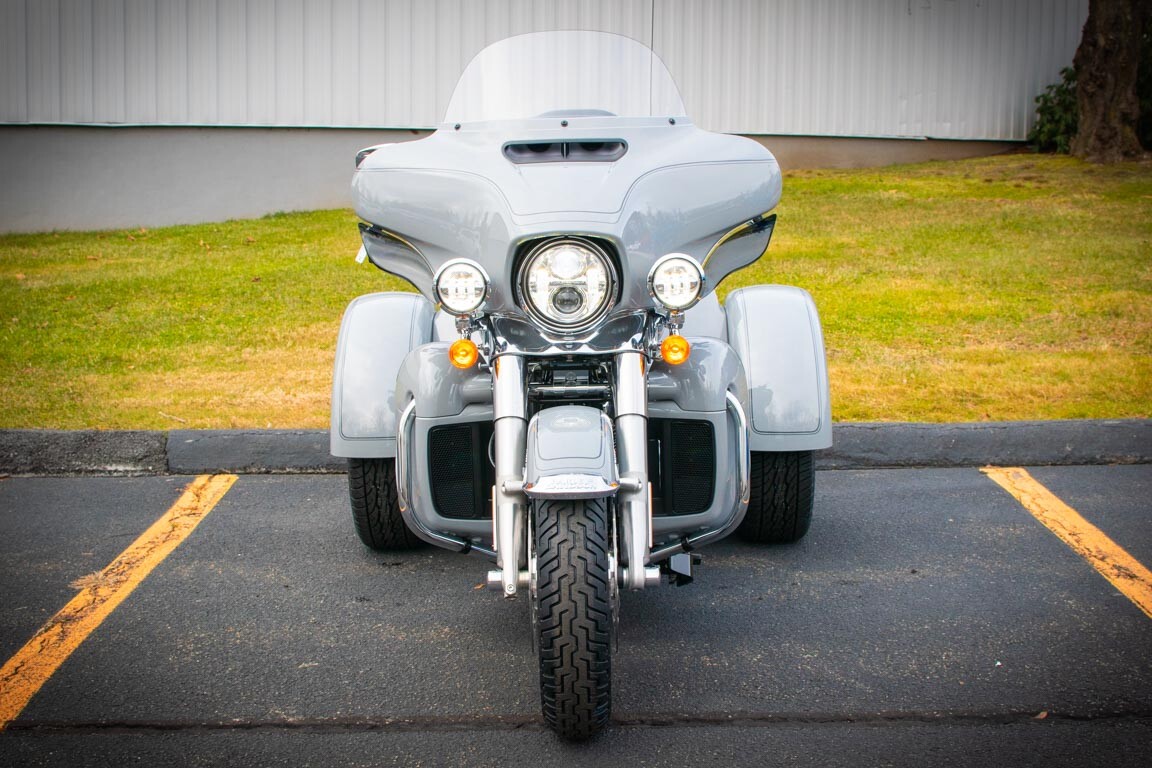 2024 Harley-Davidson Tri Glide Ultra FLHTCUTG - Photo 3