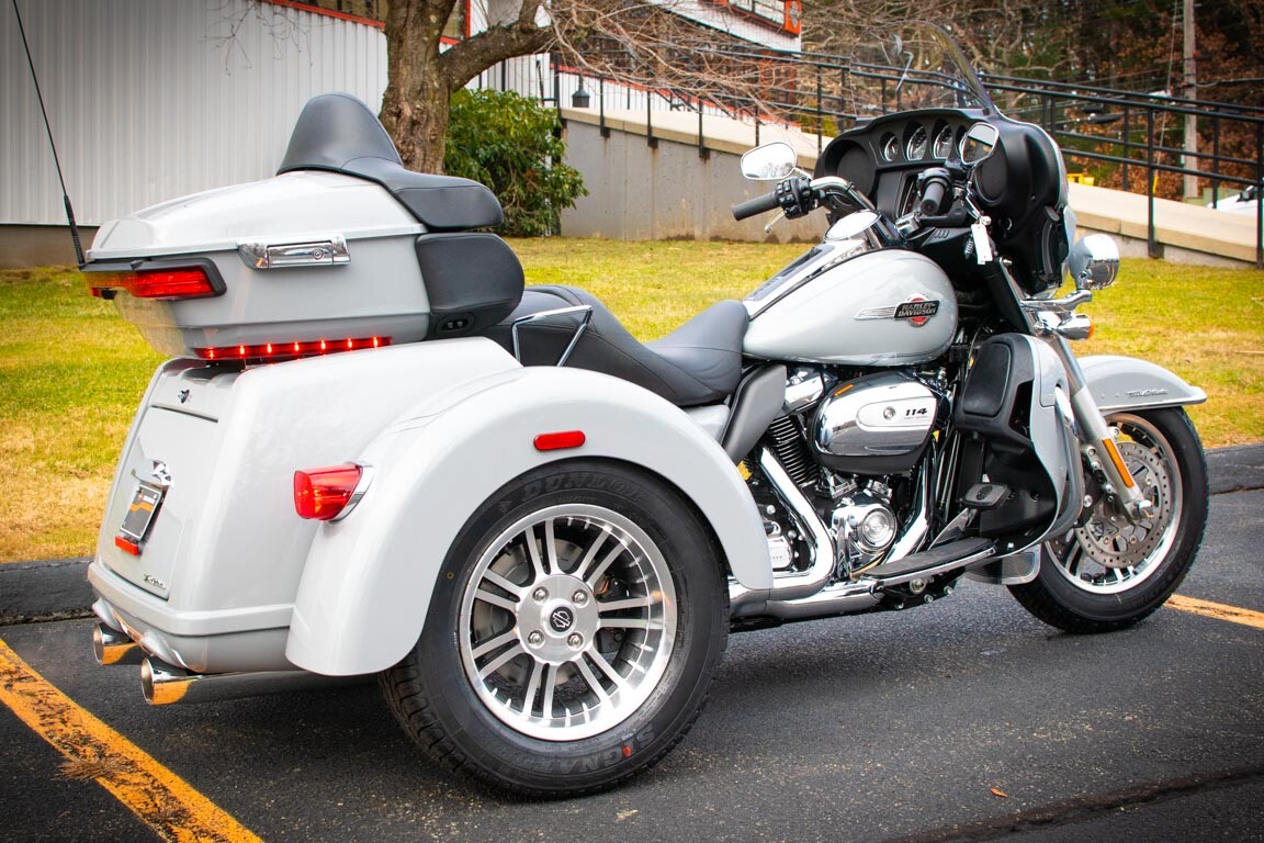 2024 Harley-Davidson Tri Glide Ultra FLHTCUTG - Photo 7