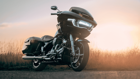 The 2024 Harley-Davidson® Road Glide® vs. 2024 Street Glide®: Which Is Better for Elfers Roads?