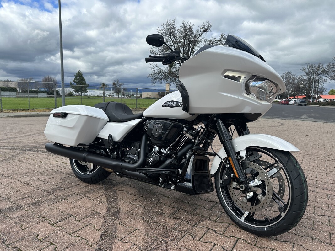 Road Glide™ Iron Steed HarleyDavidson