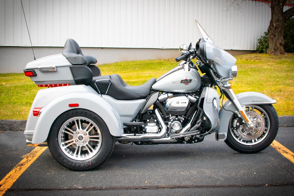 2024 Harley-Davidson Tri Glide Ultra FLHTCUTG