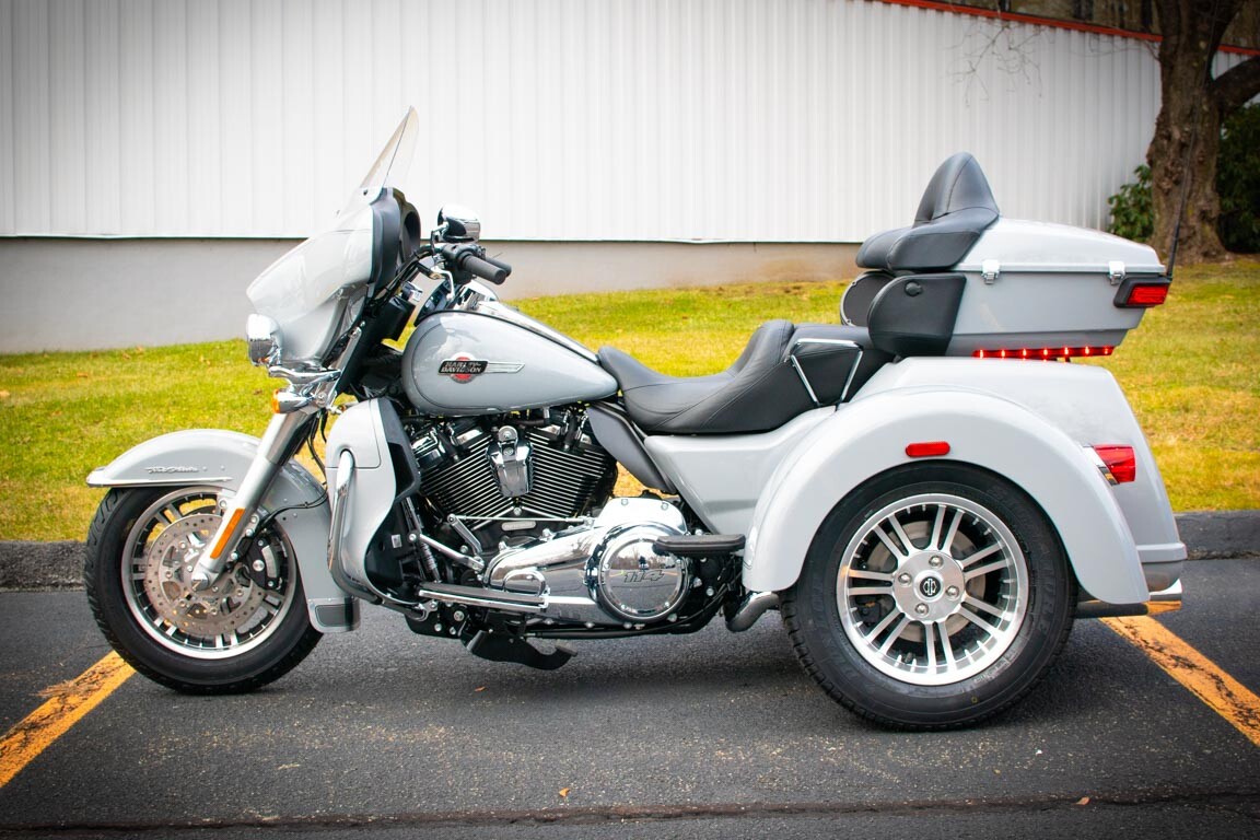 2024 Harley-Davidson Tri Glide Ultra FLHTCUTG - Photo 5