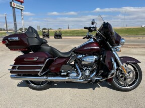 2021 Harley-Davidson® Ultra Limited thumb 2