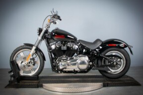 2024 Harley-Davidson® Softail® Standard FXST thumb 0