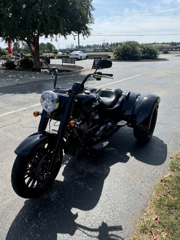 FLRT 2024 Freewheeler - Photo 4