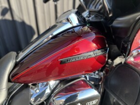 2017 Harley-Davidson<sup>®</sup> Road Glide<sup>®</sup> Ultra Two-Tone Mysterious Red Sunglo/Velocit thumb 0