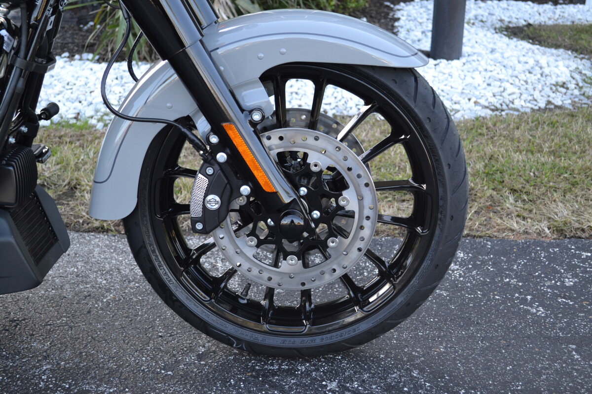 FLRT 2024 Freewheeler - Photo 2
