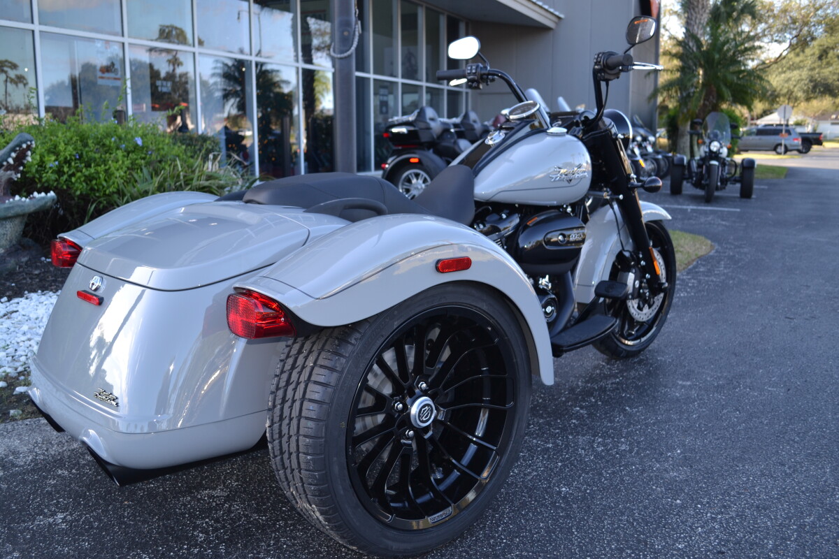 FLRT 2024 Freewheeler - Photo 7