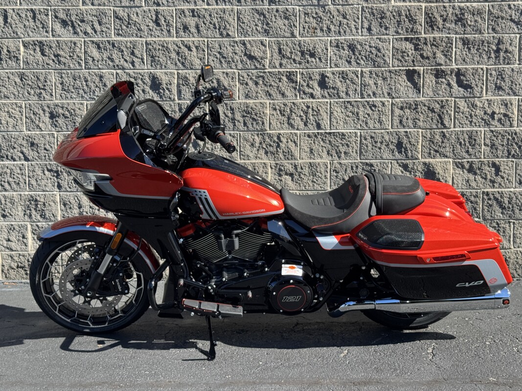 FLTRXSE 2024 CVO Road Glide - Photo 2