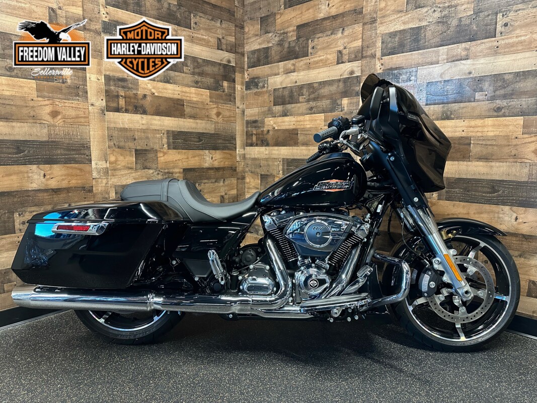 2024 HarleyDavidson® Street Glide® Vivid Black Lancaster Harley