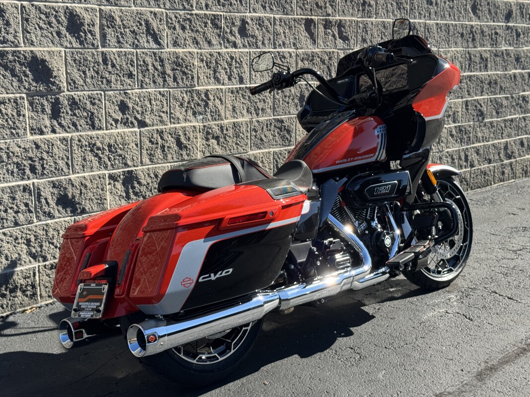 FLTRXSE 2024 CVO Road Glide - Photo 5