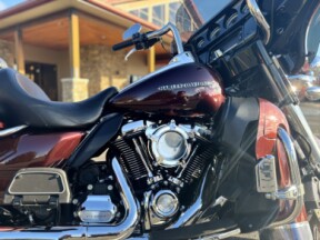 2018 Harley-Davidson Ultra Limited FLHTK thumb 3