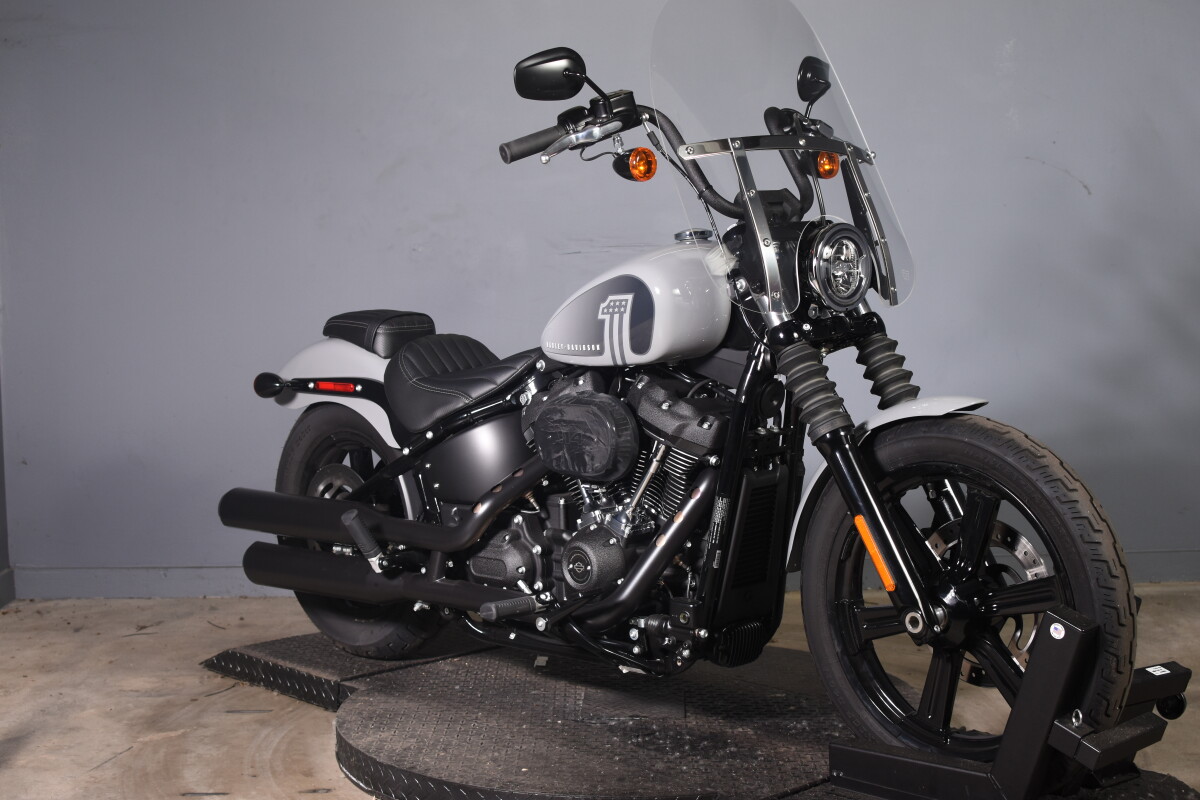 2024 Harley-Davidson Street Bob 114 FXBBS - Photo 2