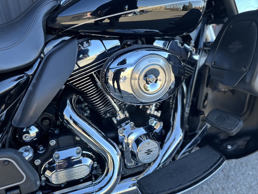 2011 Harley-Davidson Electra Glide Ultra Limited Vivid Black - Photo 7