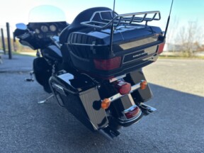 2011 Harley-Davidson<sup>®</sup> Electra Glide<sup>®</sup> Ultra Limited Vivid Black thumb 1