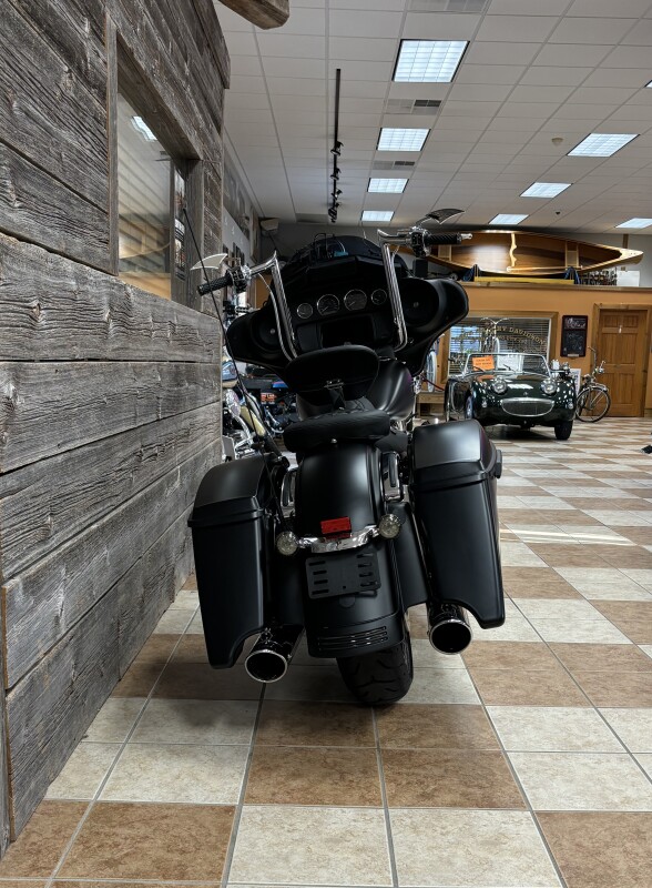 2022 Harley-Davidson Street Glide Special Black Denim - Photo 4