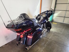 2018 Harley-Davidson<sup>®</sup> 115th Anniversary CVO<sup>™</sup> Limited Odyssey Blue FLHTKSE ANV thumb 0