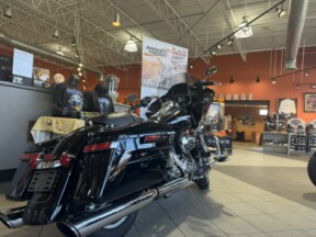 FLTRXS 2016 Road Glide<sup>®</sup> Special thumb 1