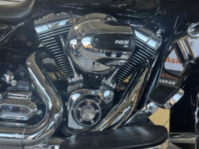 FLTRXS 2016 Road Glide<sup>®</sup> Special thumb 2