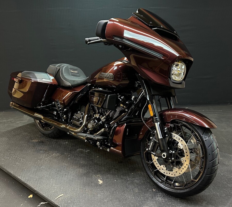 Harley-Davidson CVO Street Glide 2024 FLHXSE COPPERHEAD - Photo 4