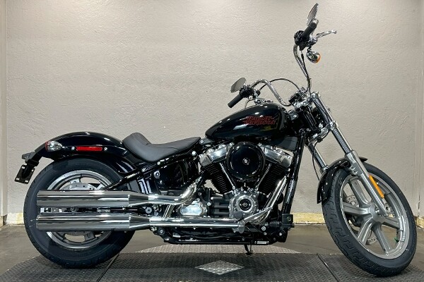 Harley-Davidson Softail Standard 2024 FXST 84389510DT VIVID BLACK