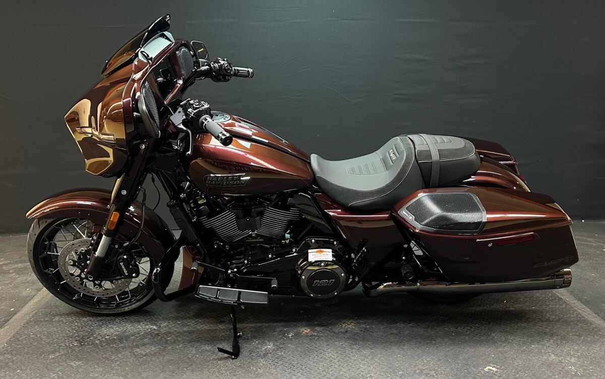 Harley-Davidson CVO Street Glide 2024 FLHXSE COPPERHEAD - Photo 10