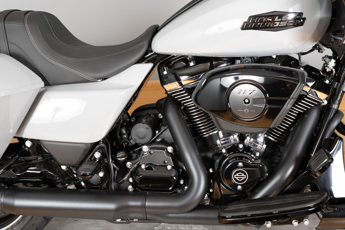 2024 Harley-Davidson Road Glide FLTRX - Photo 4