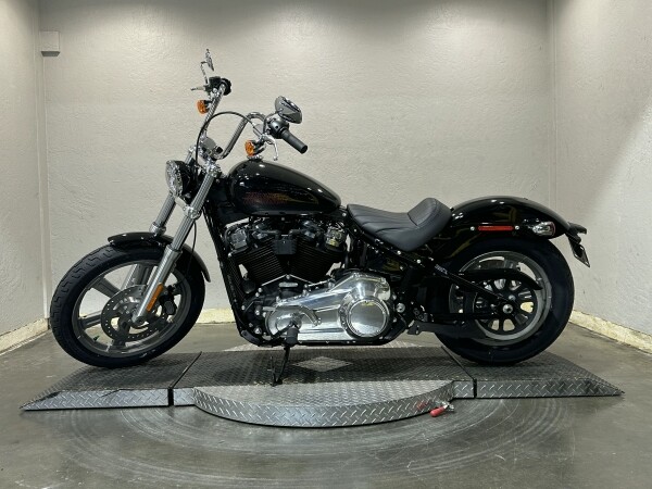 Harley-Davidson Softail Standard 2024 FXST 84389510DT VIVID BLACK - Photo 6