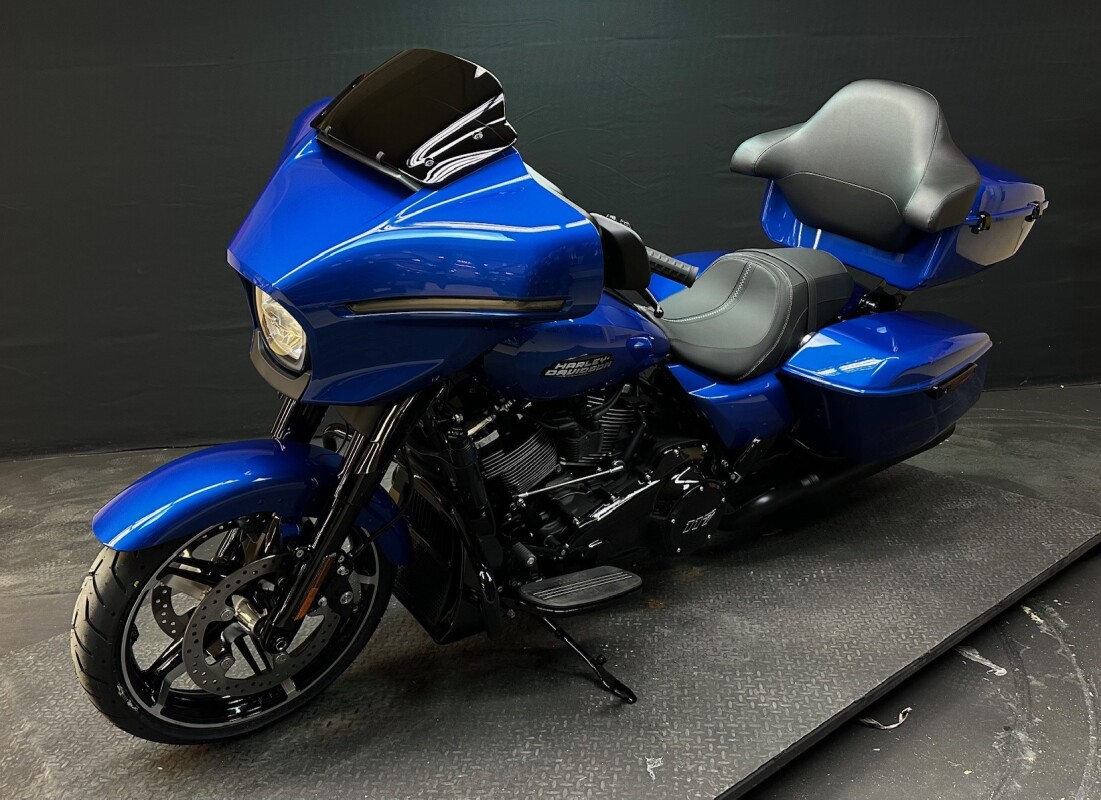 Harley-Davidson Street Glide 2024 FLHX BLUE BURST - Photo 8