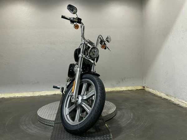 Harley-Davidson Softail Standard 2024 FXST 84389510DT VIVID BLACK - Photo 4