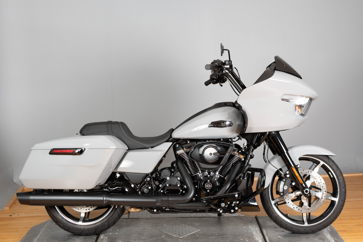 2024 Harley-Davidson Road Glide FLTRX