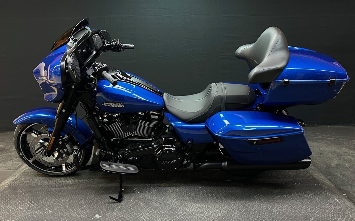 Harley-Davidson Street Glide 2024 FLHX BLUE BURST - Photo 10