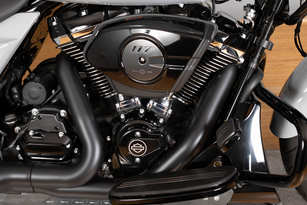 2024 Harley-Davidson Road Glide FLTRX - Photo 8