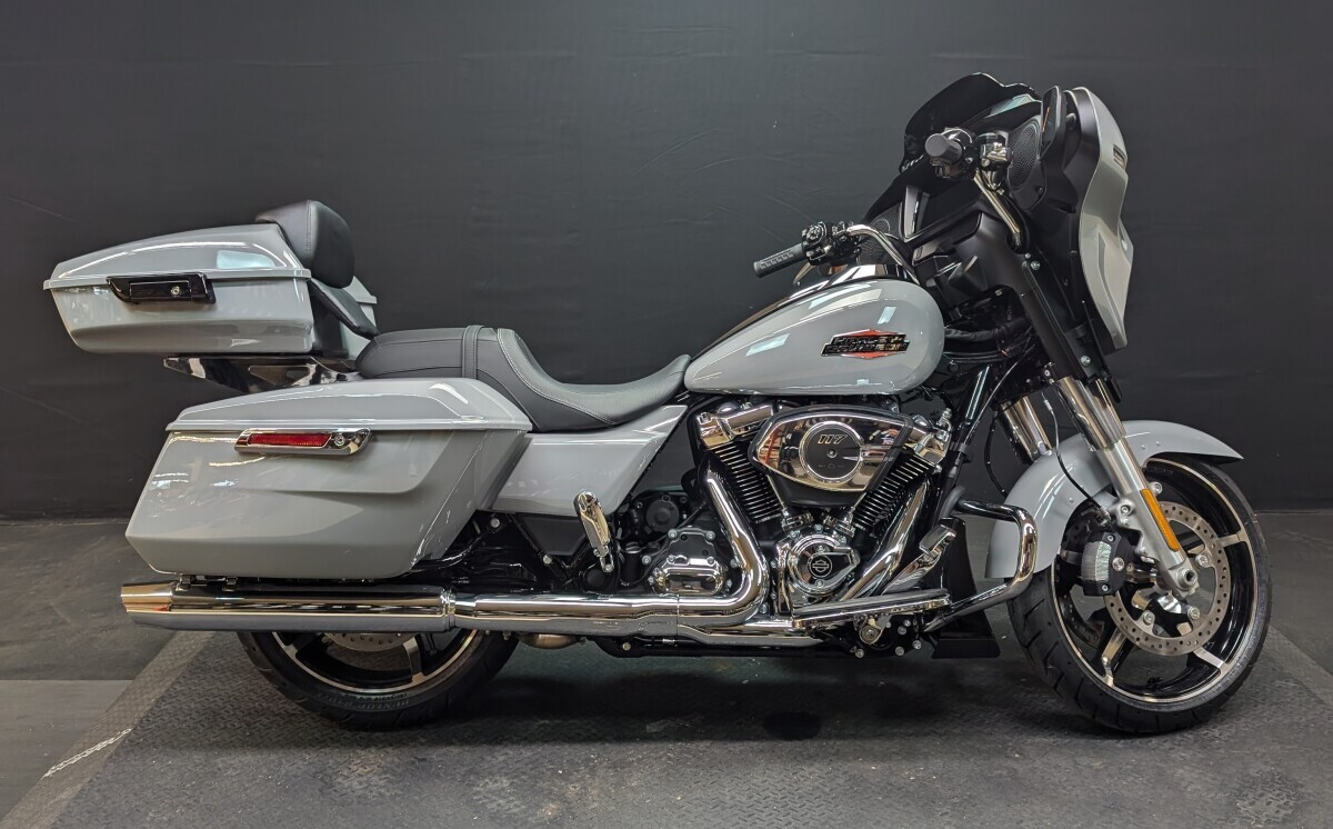 Harley-Davidson Street Glide 2024 FLHX BILLIARD GRAY - Photo 2
